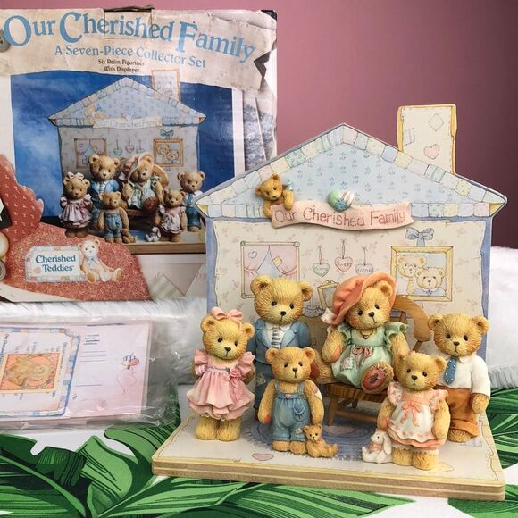 Cherished Teddies Our Cherished Family Bear Figurines FULL SET NWT - Picture 1 of 15